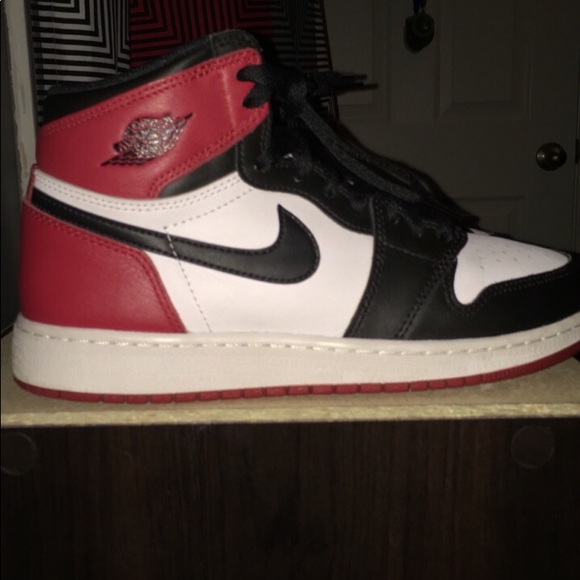 Shoes - Picture 4 of 5